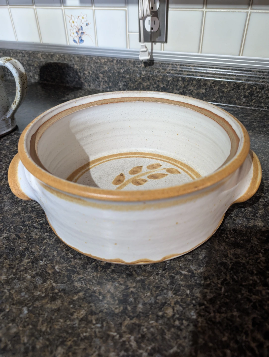 Pottery bowl - photo 2