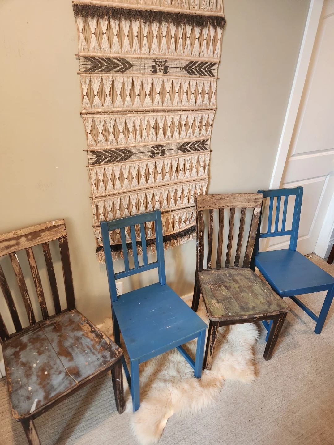 Set of 4 solid wood dining Chairs, delightfully distressed! - photo 3