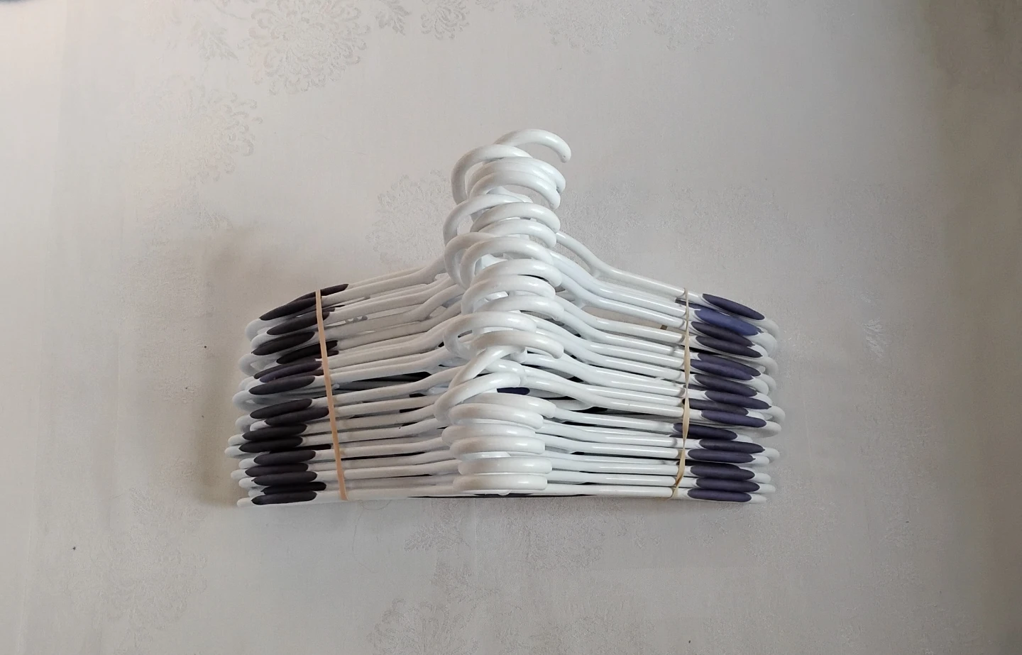 Quality Clothes Hangers - photo 2