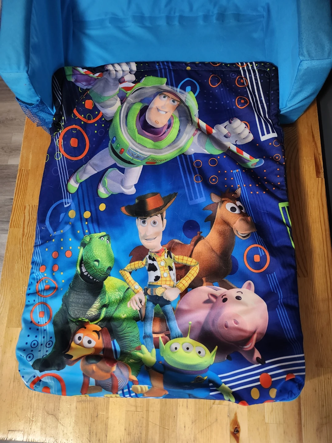 Disney Pixar Toy Story 2-in-1 Flip-Open Sofa - photo 3