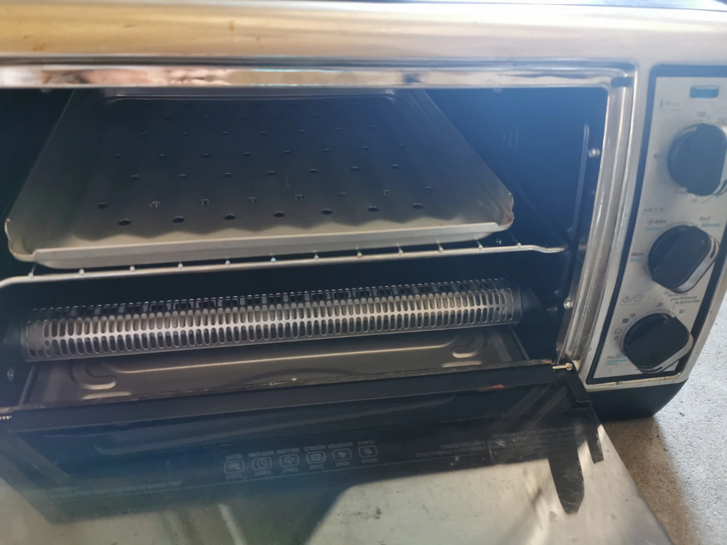 Black & Decker Toaster Oven - photo 2