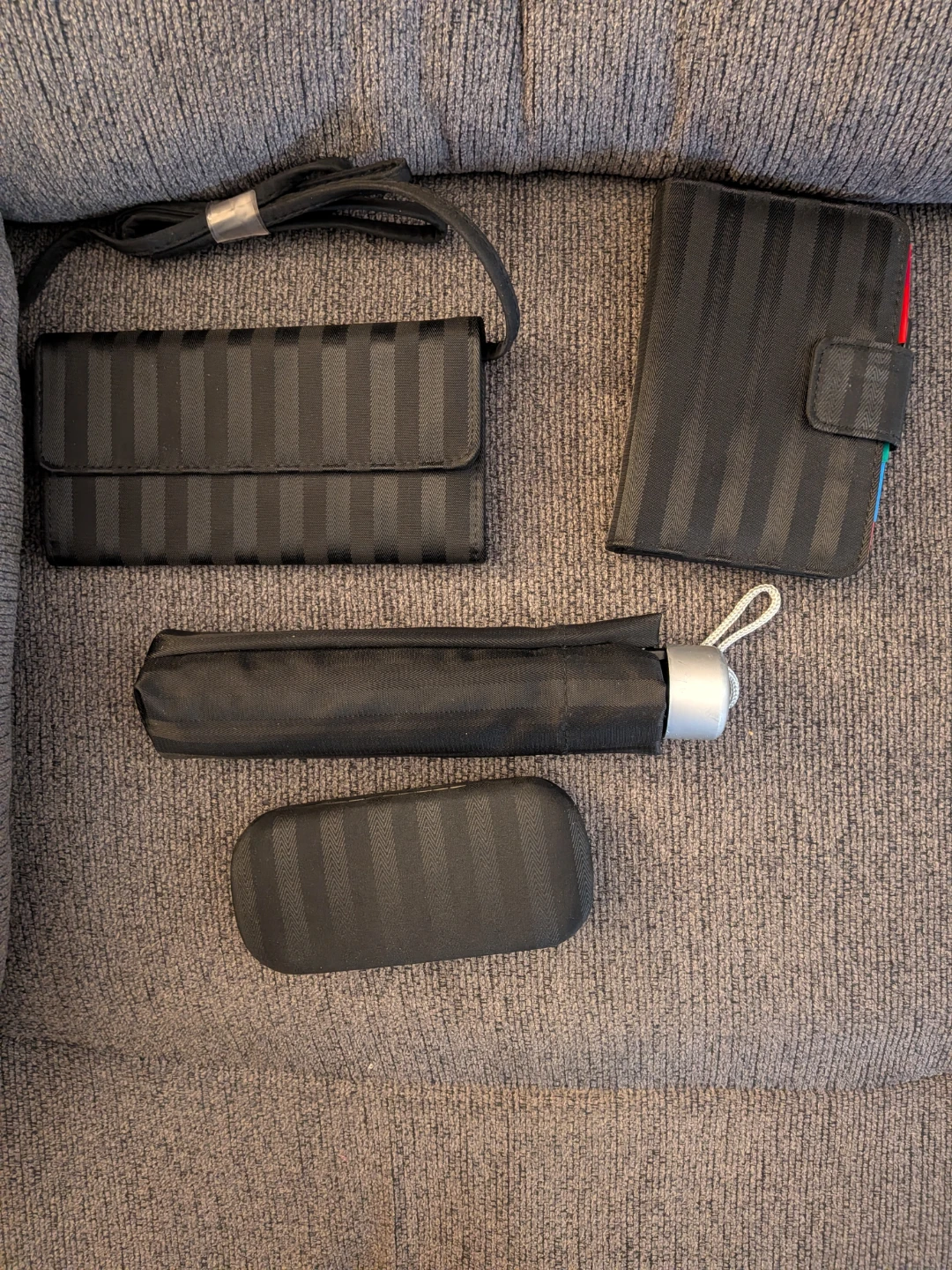 travel and organization accessories: pick up in St Albert