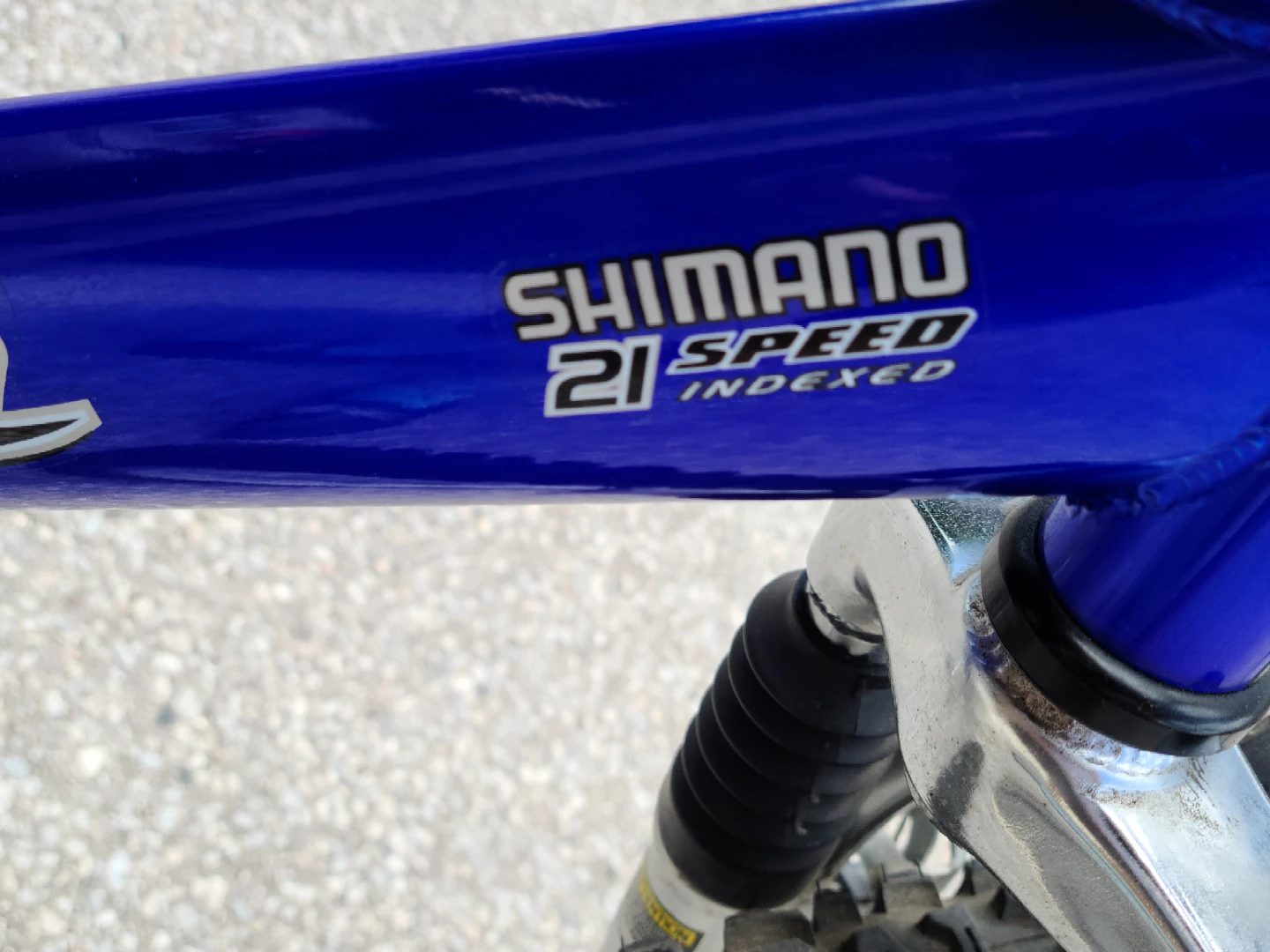 Arashi Mountain Bike with 21-Speed Shimano w/lock - photo 2