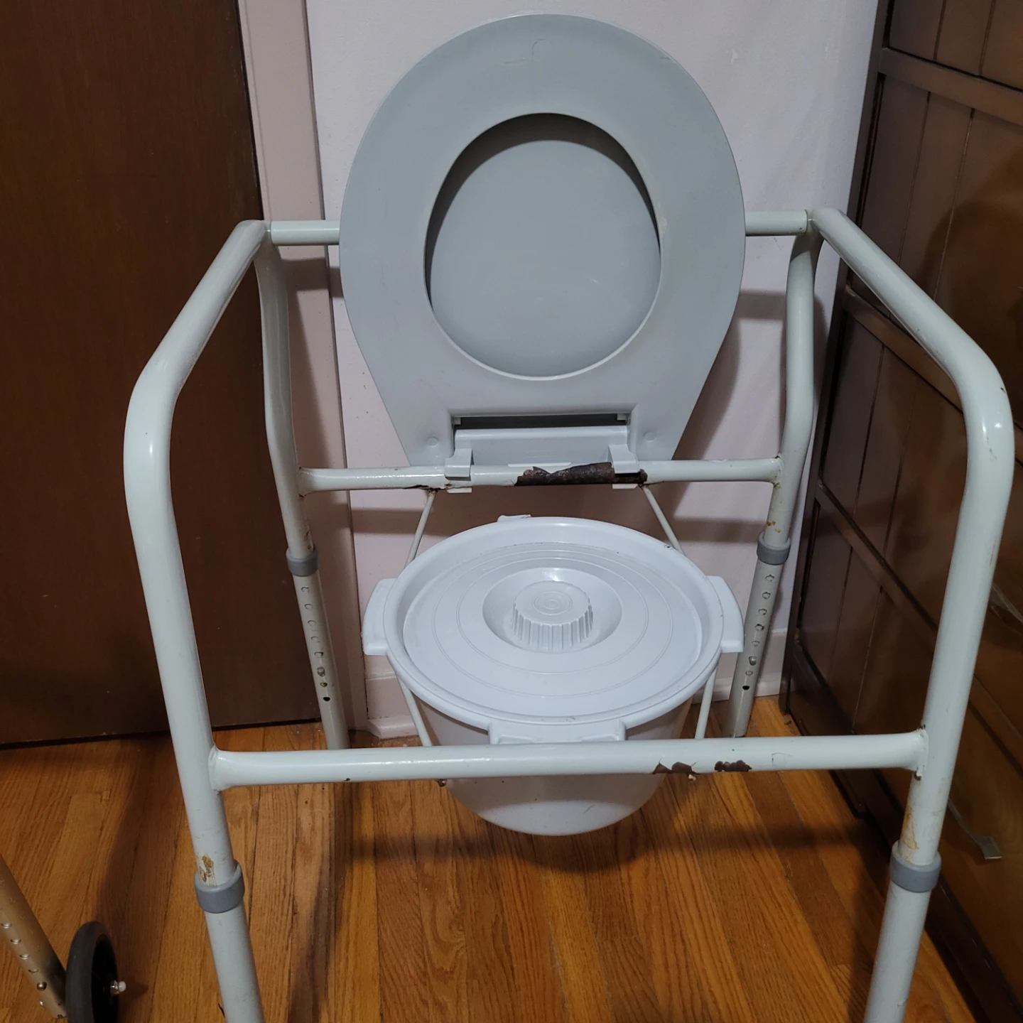 Portable Commode Chair - photo 3