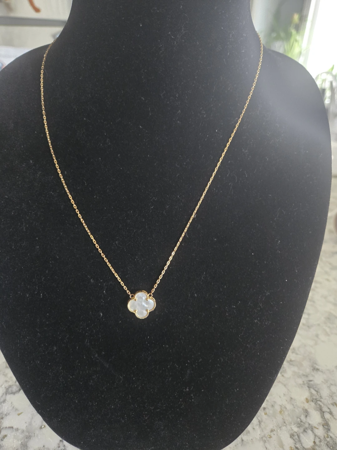 VCA Alhambra Necklace 18k gold