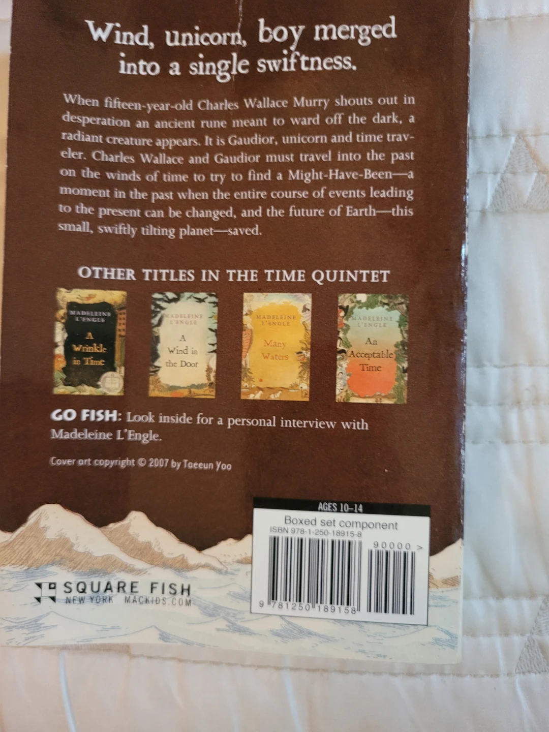 A Swiftly Tilting Planet by Madeleine L'Engle - Boxed Set - photo 2