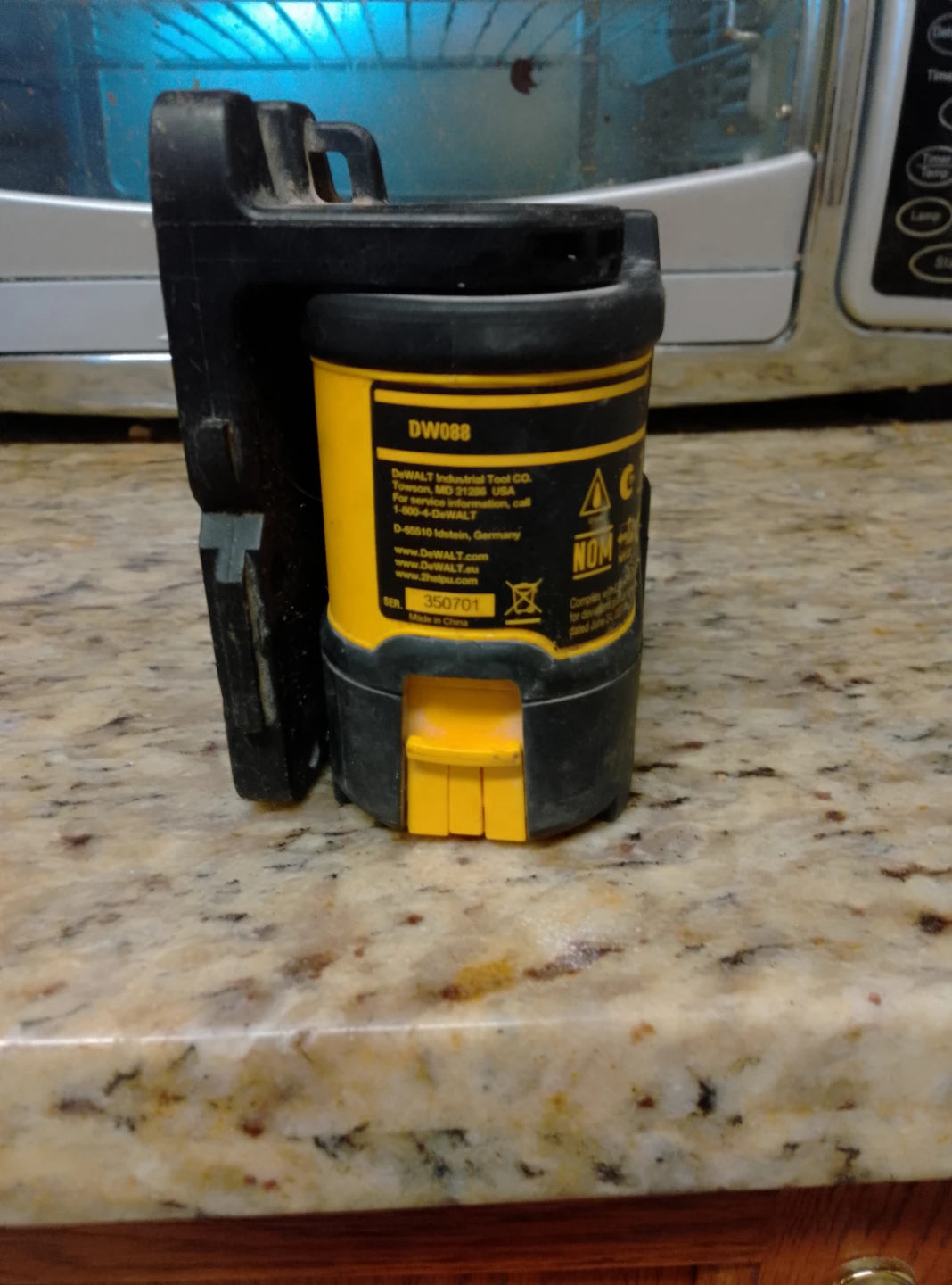 DeWalt DW088 Self-Leveling Laser Level - photo 3