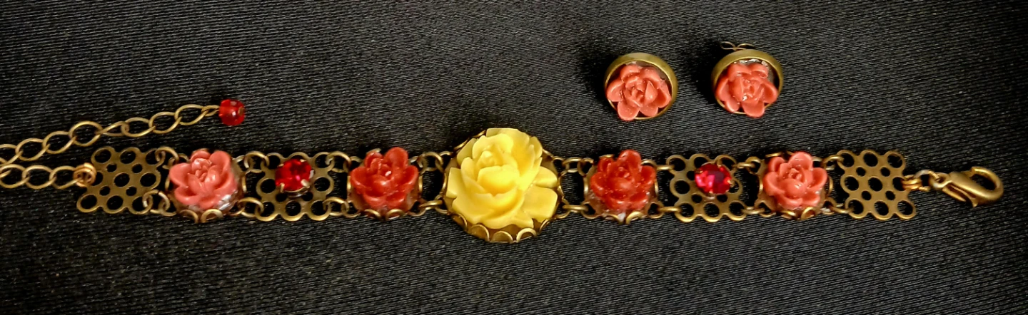 Rose Charm Bracelet and Earrings Set - photo 4