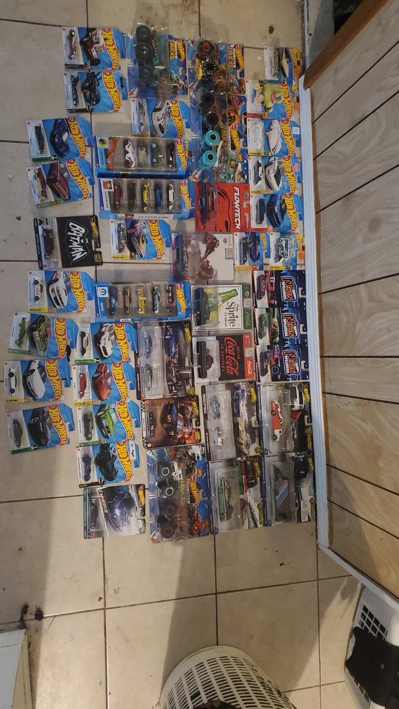 Hot Wheels & Batman Die-cast Cars Collection