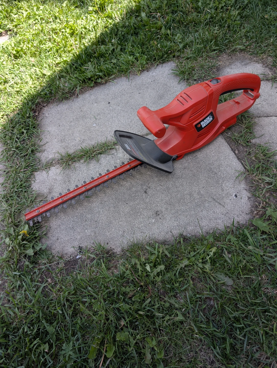 Black & Decker Hedge Trimmer