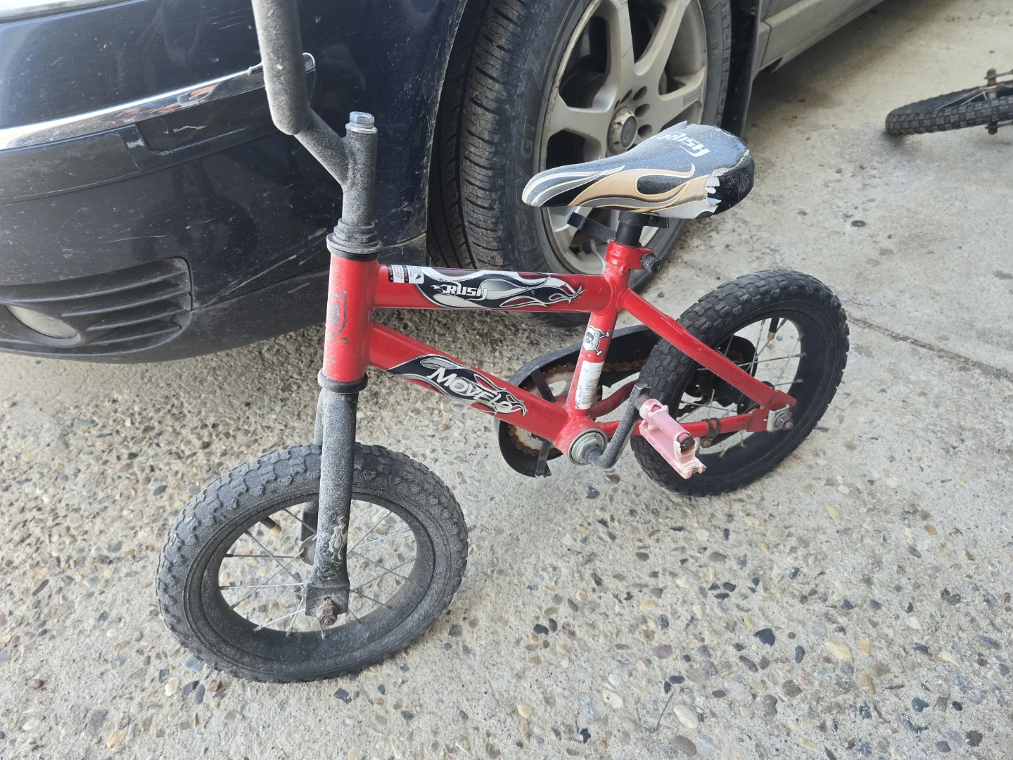 Red Rush Movez Kids Bike