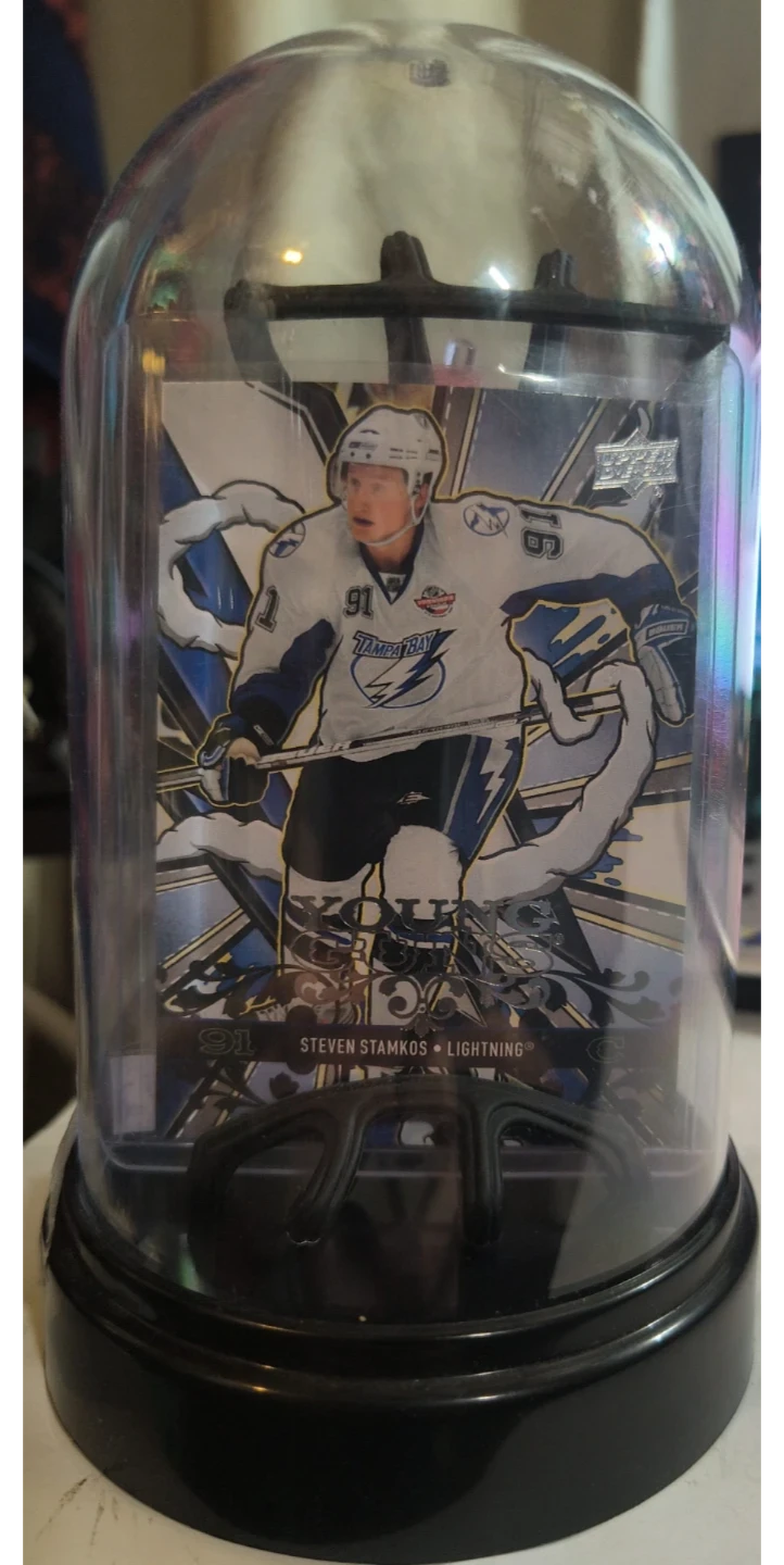 Steven Stamkos Tampa Bay Lightning Hockey Card in Display Dome