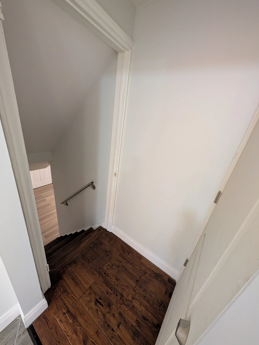 Spacious 2-Room Basement Ensuite -Morningside & Lawrence - photo 4