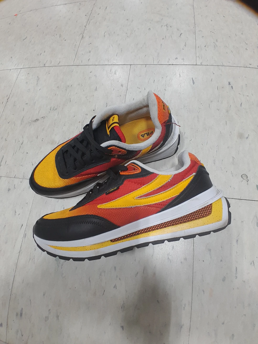 Fila Retro Sneakers Size 7
