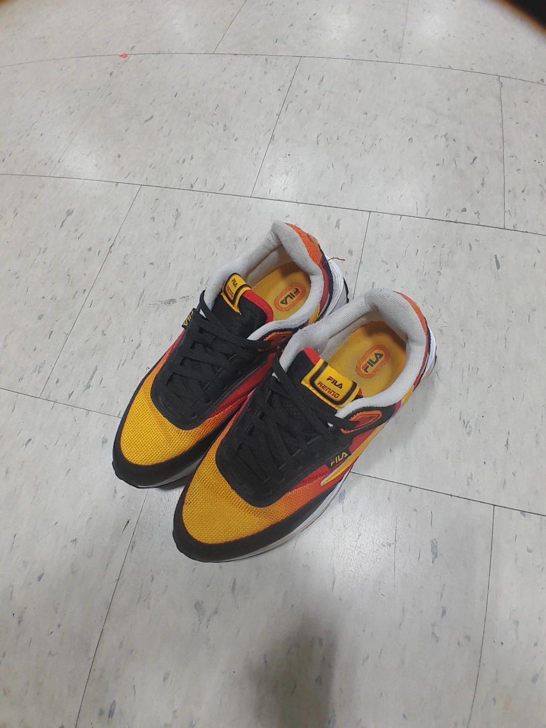 Fila Retro Sneakers Size 7 - photo 5