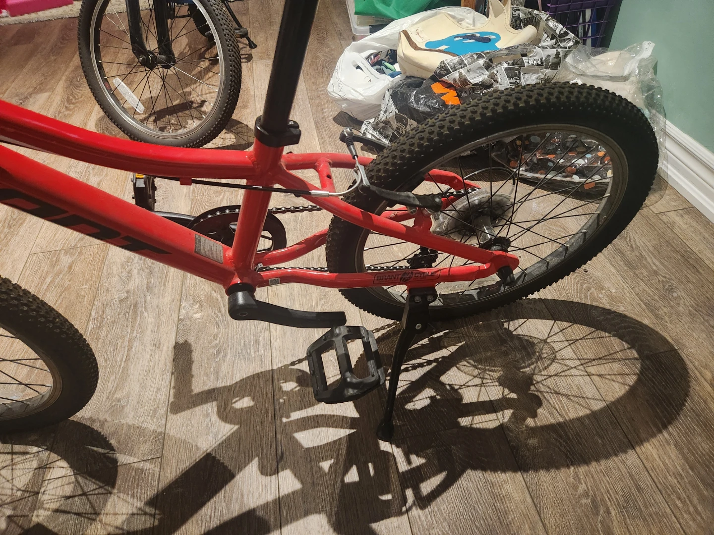 Giant Red Kids Bike XTC - 20 inch frame - photo 3