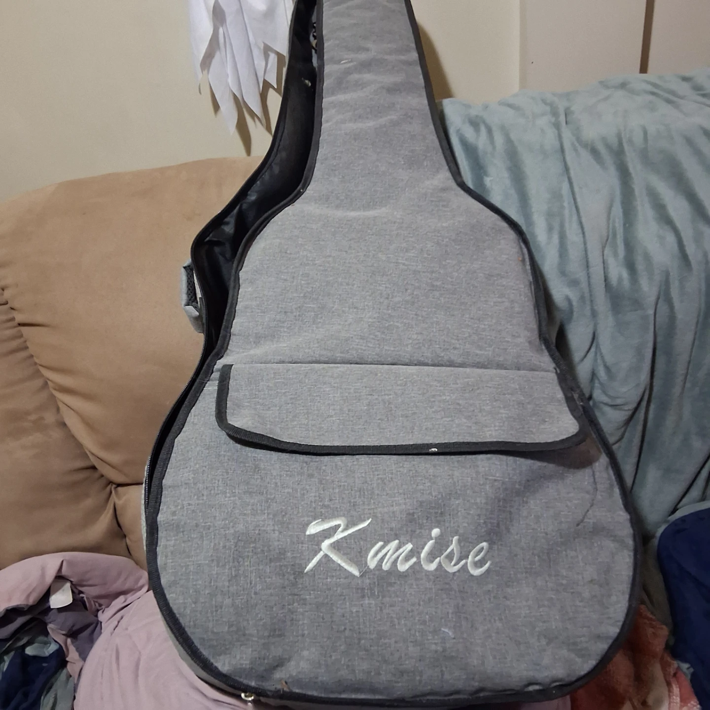 Kmise Acoustic Guitar with Gig Bag and Accessories - photo 2