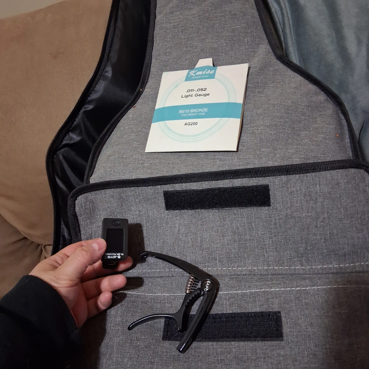 Kmise Acoustic Guitar with Gig Bag and Accessories - photo 3