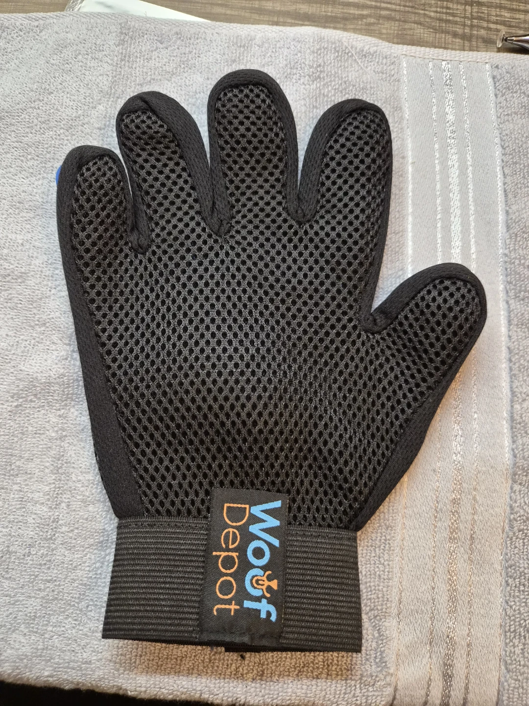 Woof Depot Grooming Glove - photo 2
