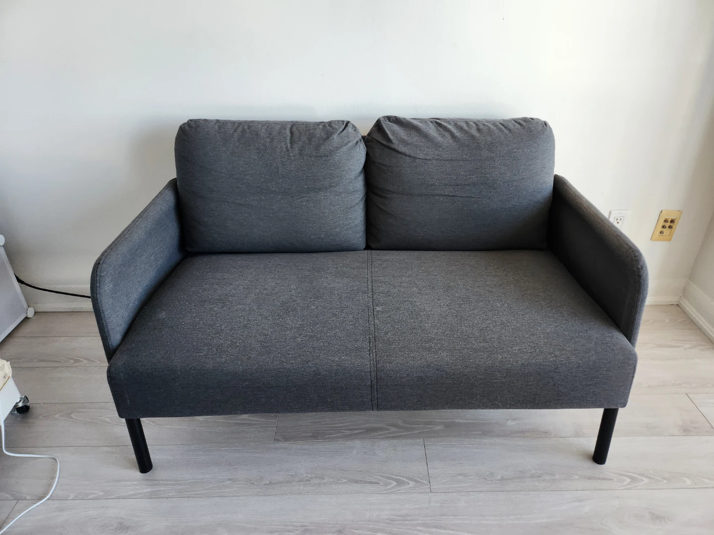 IKEA GLÖSTAD Sofa – Dark Gray, Excellent Condition - photo 3