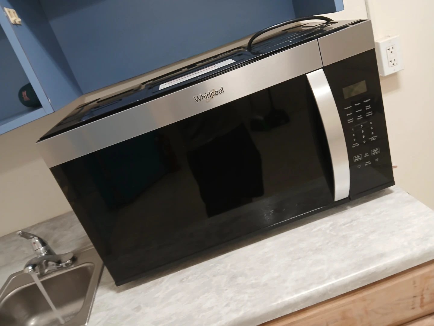 Whirlpool Over-the-Range Microwave - photo 2