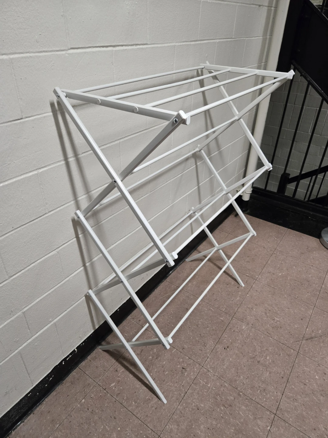 Classic Folding Clothes Drying Rack - Compact White Metal - photo 2