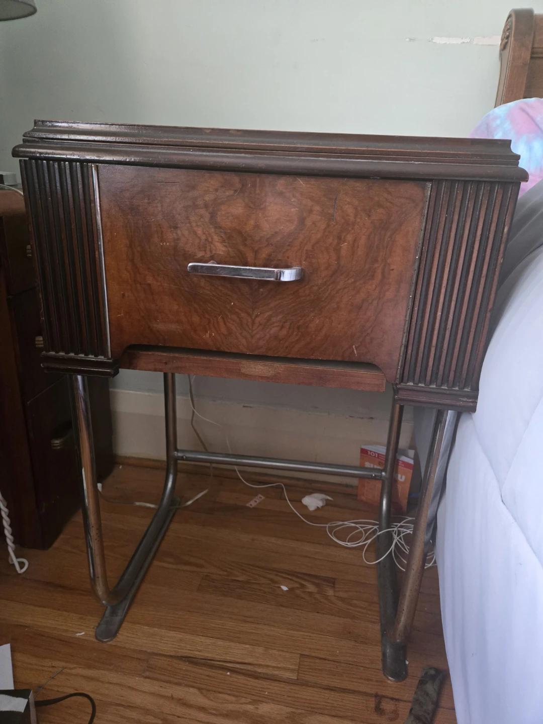 Vintage Sewing Machine Cabinet - photo 2