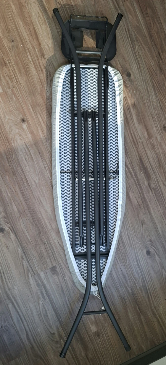 Yaheetech Foldable Ironing Board - photo 2