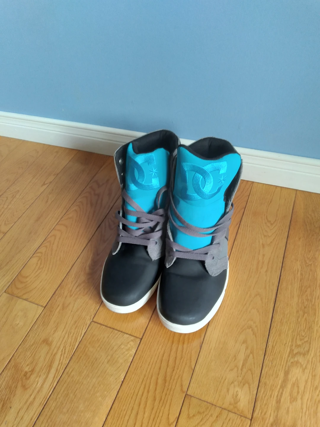 DC Shoes High-Top Sneakers - photo 2