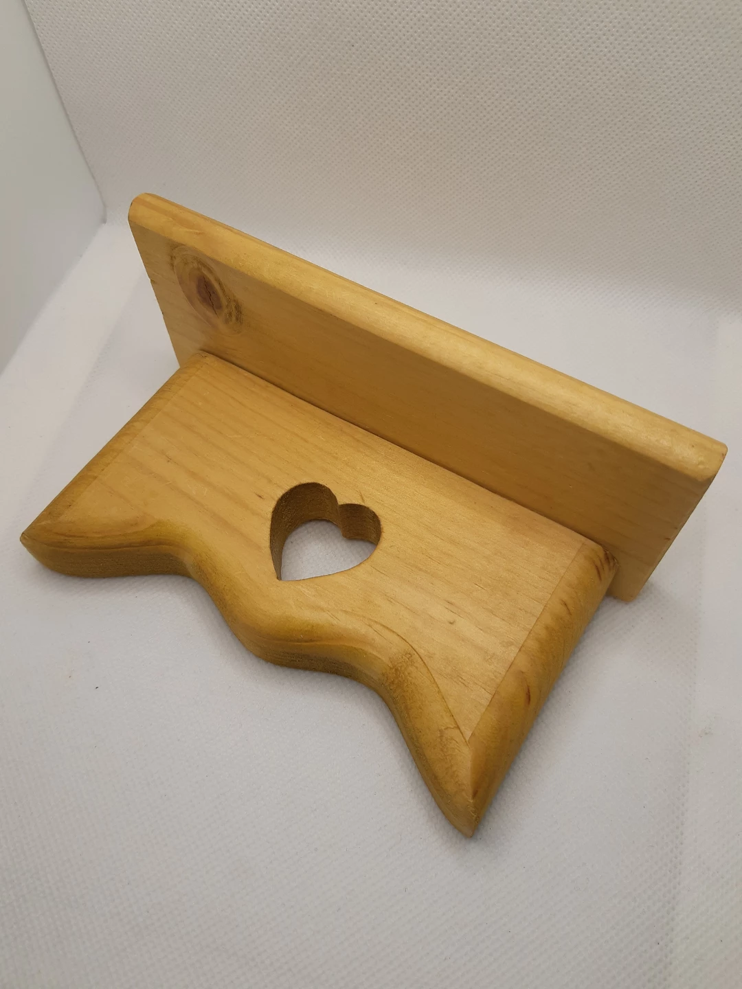 Vintage country style cut out heart tiny shelf