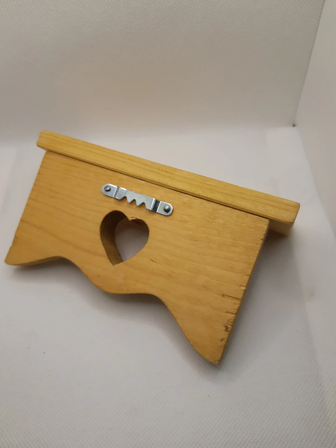 Vintage country style cut out heart tiny shelf - photo 2