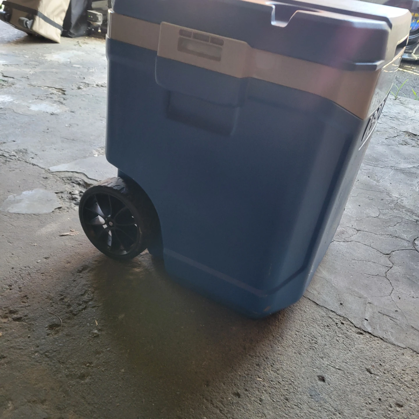 Igloo cooler 56L - photo 3