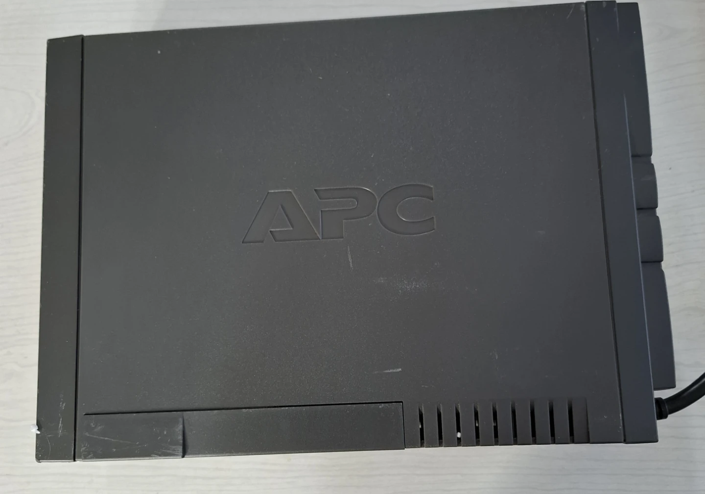 APC Back-UPS XS 800 Uninterruptible Power Supply - photo 3
