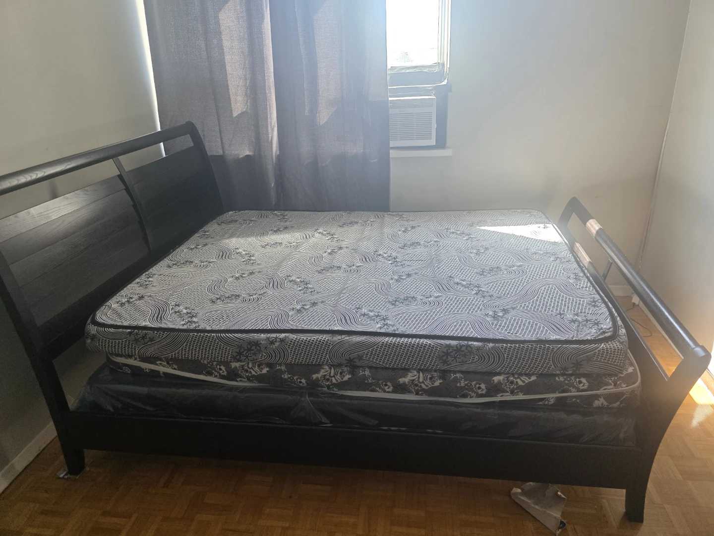 Dark Wood Queen Bed Frame with Mattress - photo 2