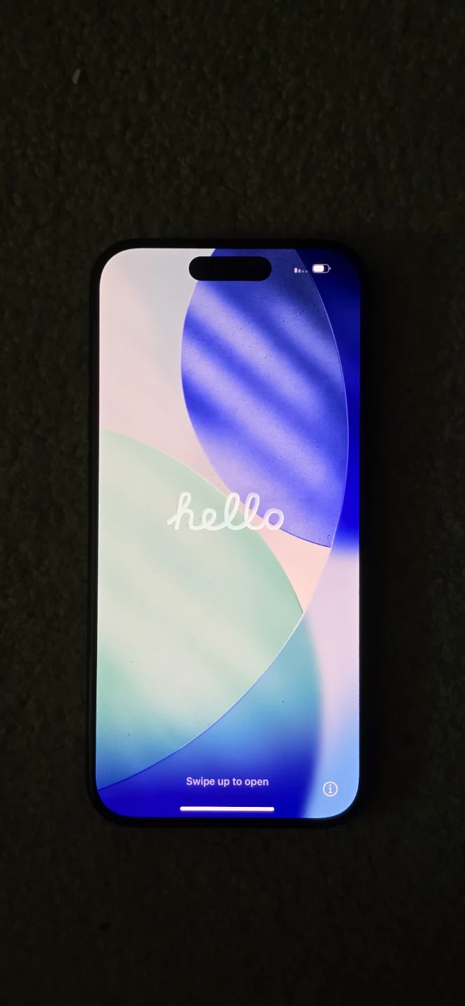 iPhone 15 - photo 3