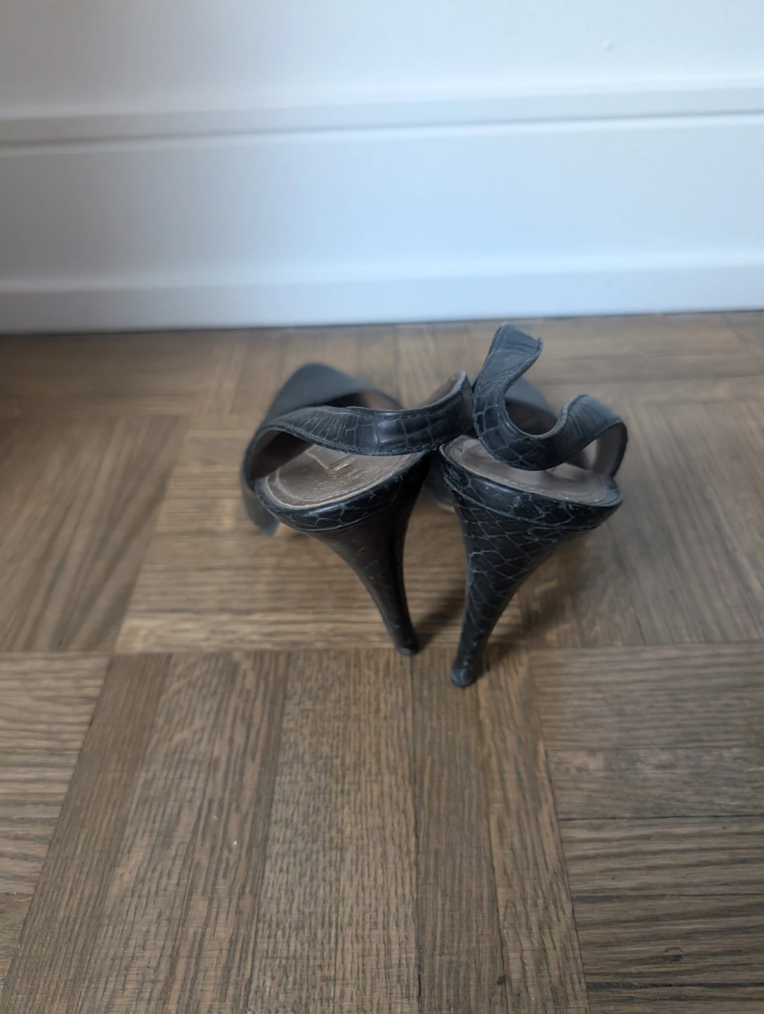 Massimo Dutti Black Slingback Heels - photo 2