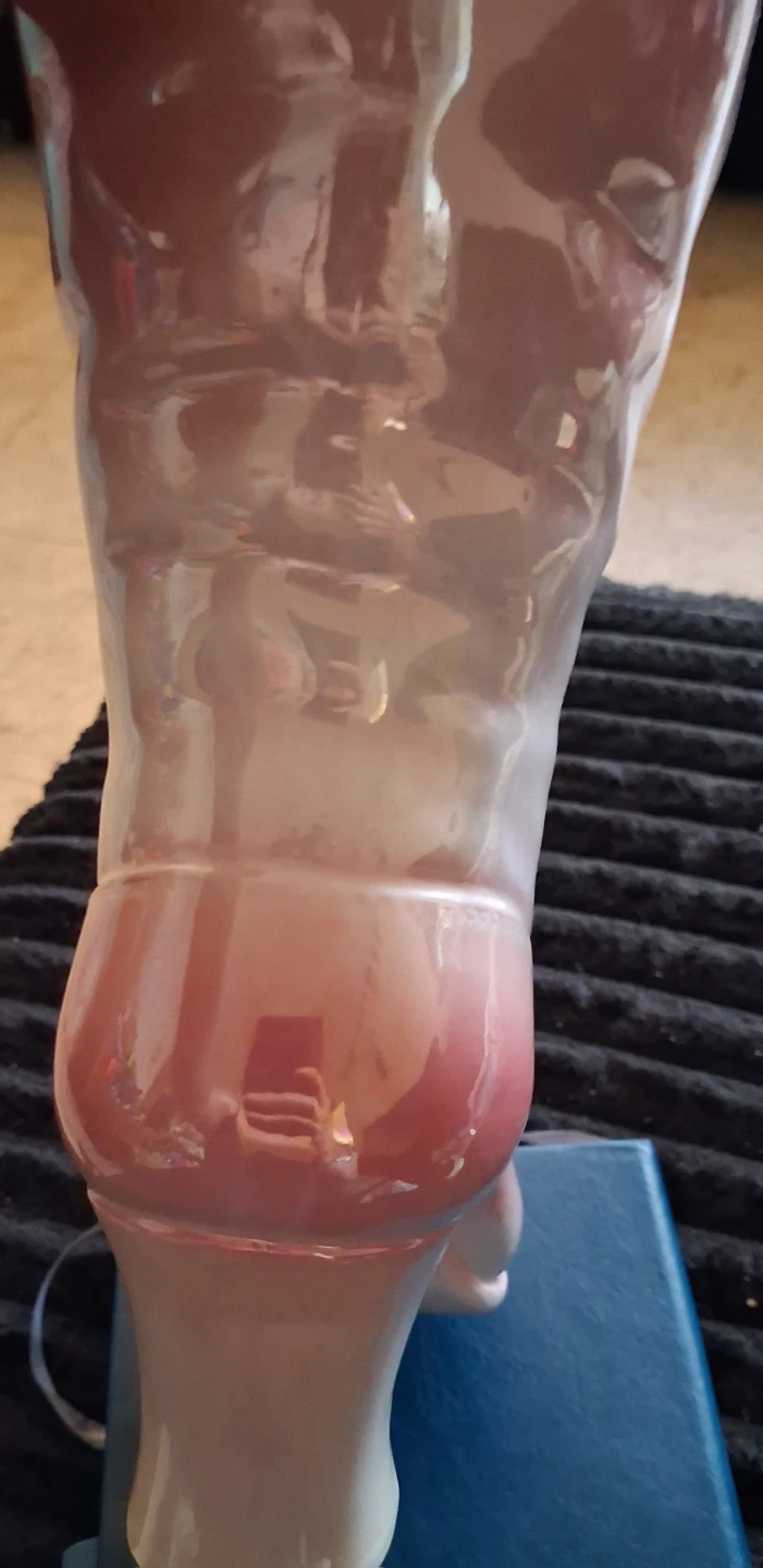 Ceramic Boot Vase with Roses - photo 3
