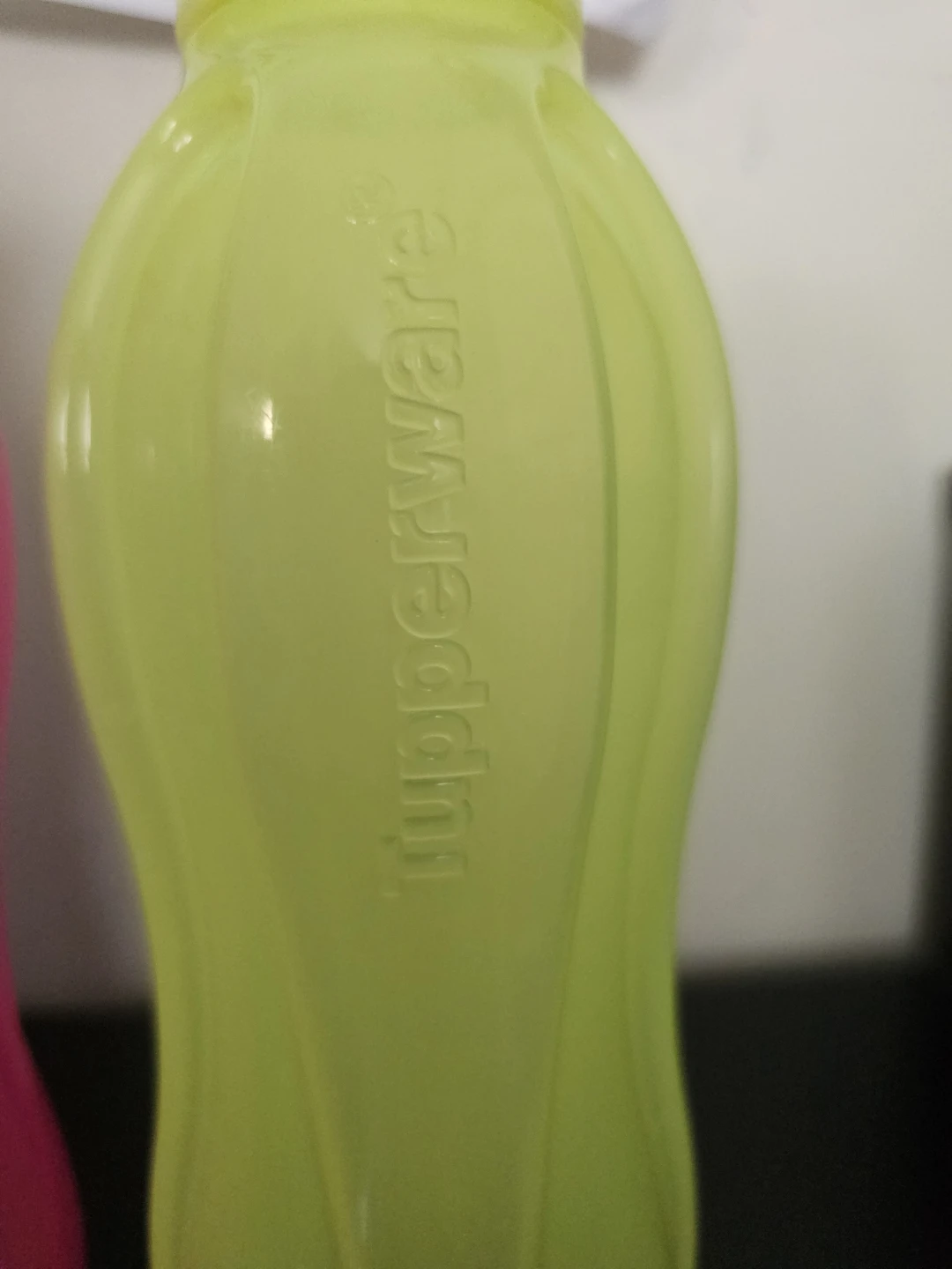 Tupperware Water Bottles - Set of 4 ( Bathurst and Finch) - photo 2