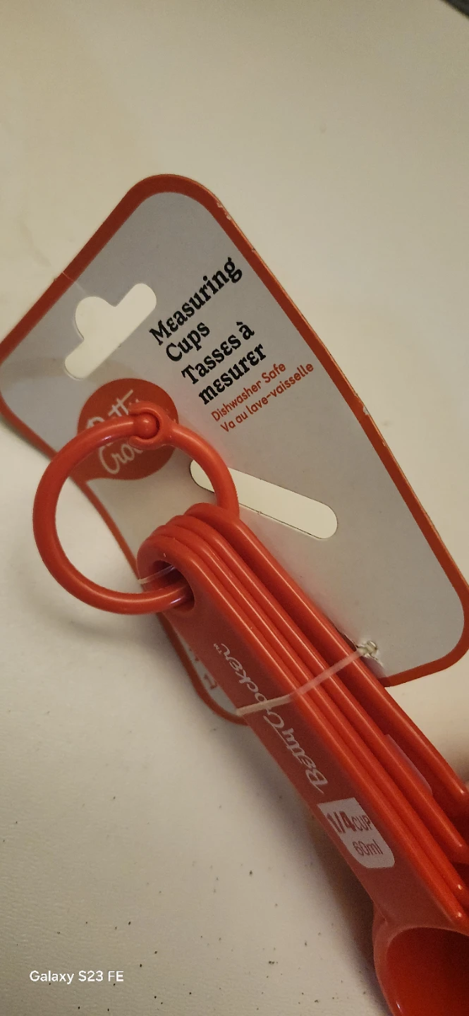 Betty Crocker Red Measuring Cups (Set of 4) - photo 3