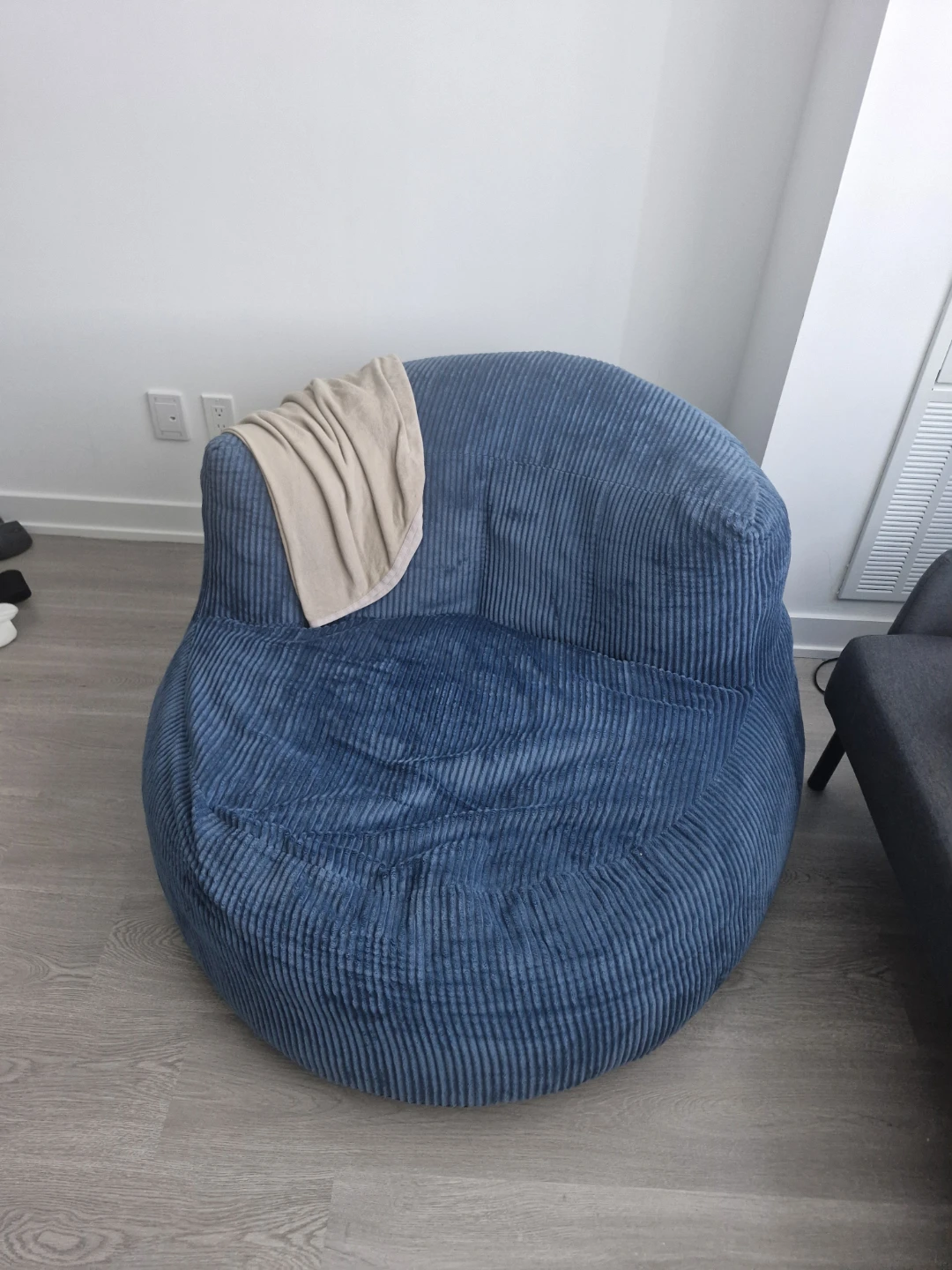 N&V Large Crescent Bean Bag Chair - Prussia Blue - photo 3