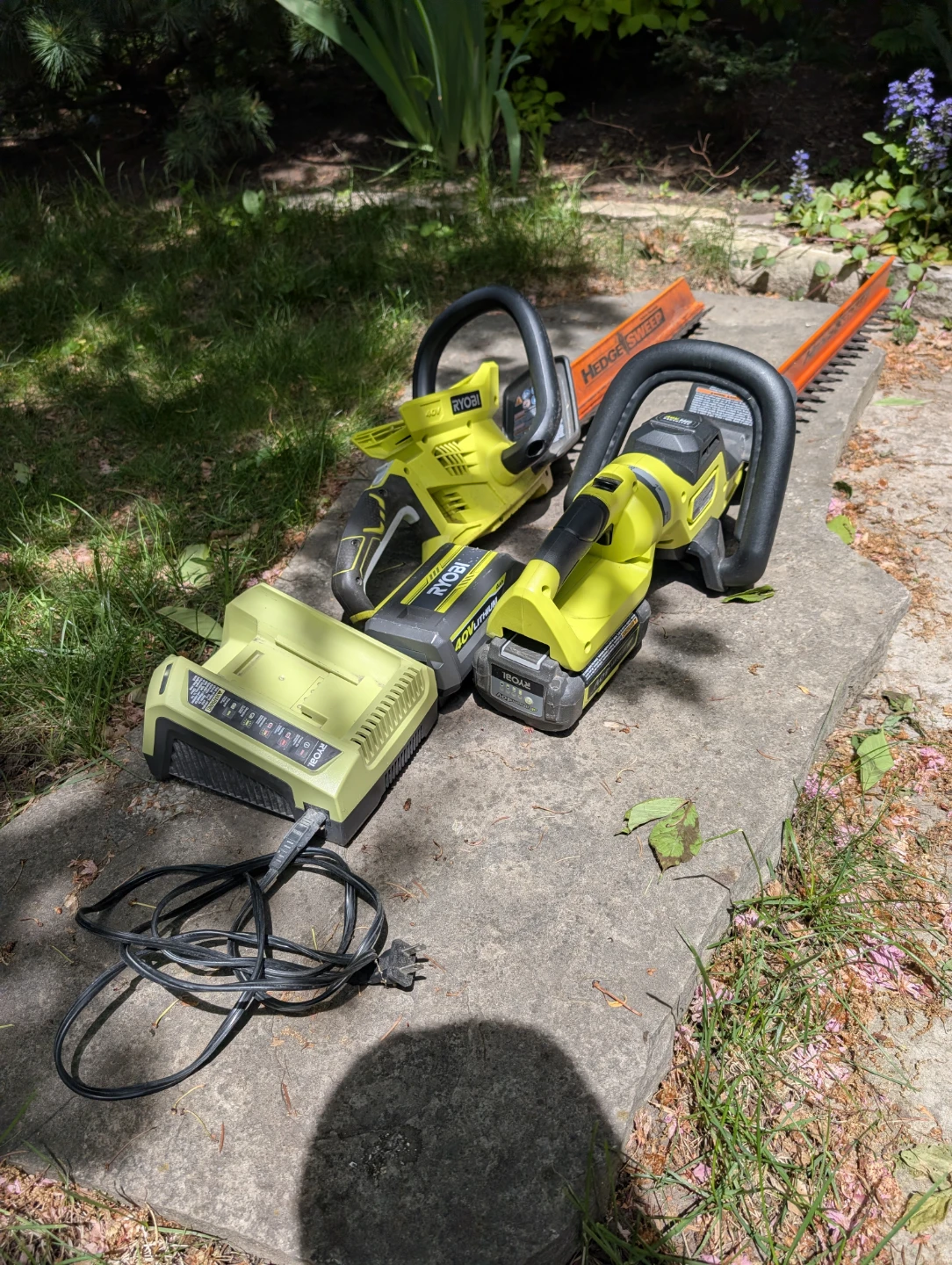 Ryobi 40V Hedge Trimmer with 4Ah Battery and Charger