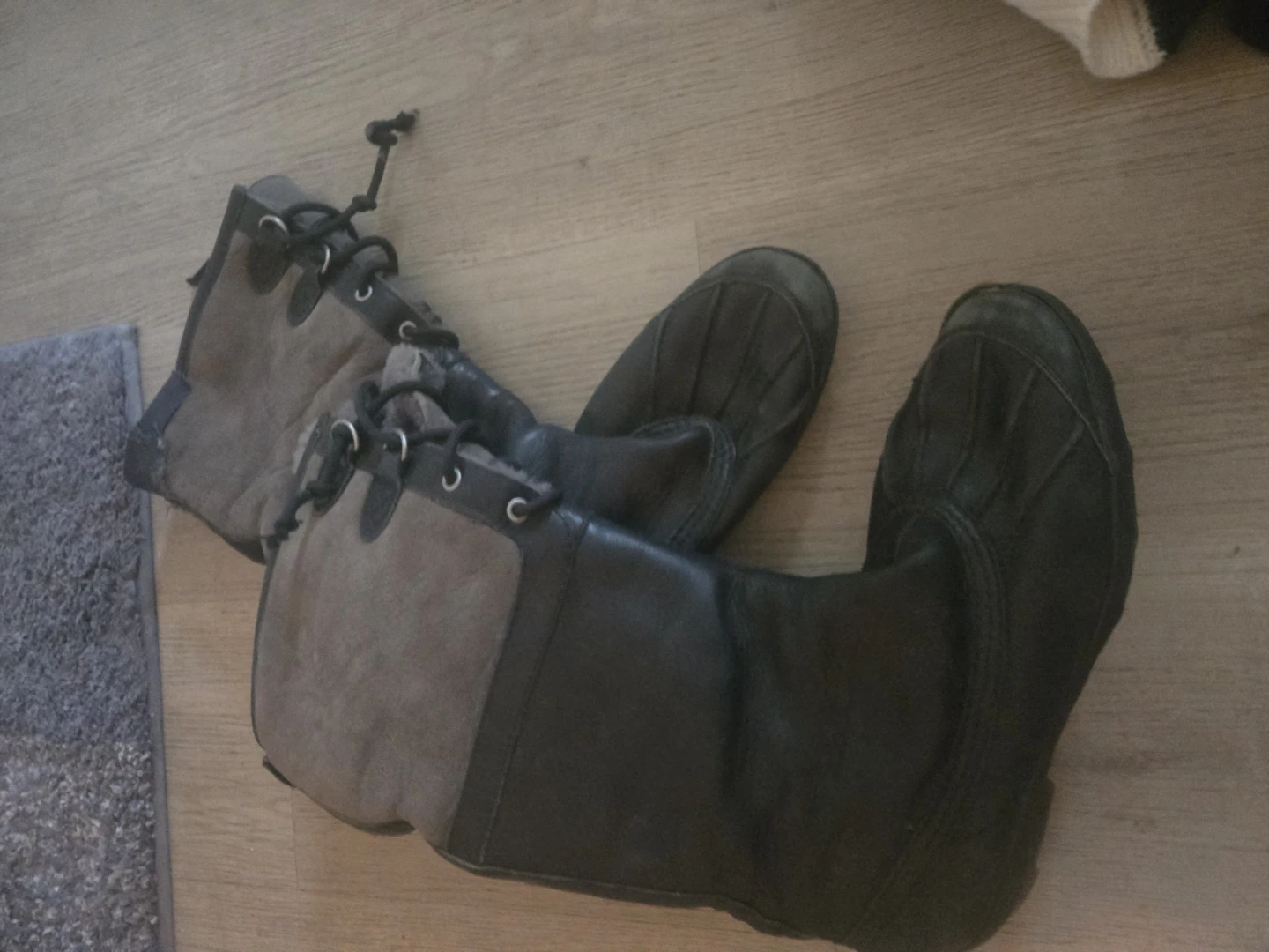 Ugg Leather suede boots