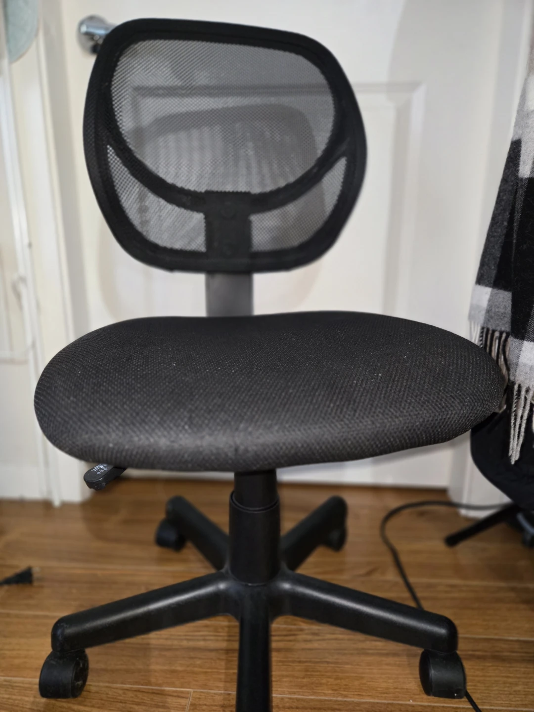 Black Mesh Back Office Chair