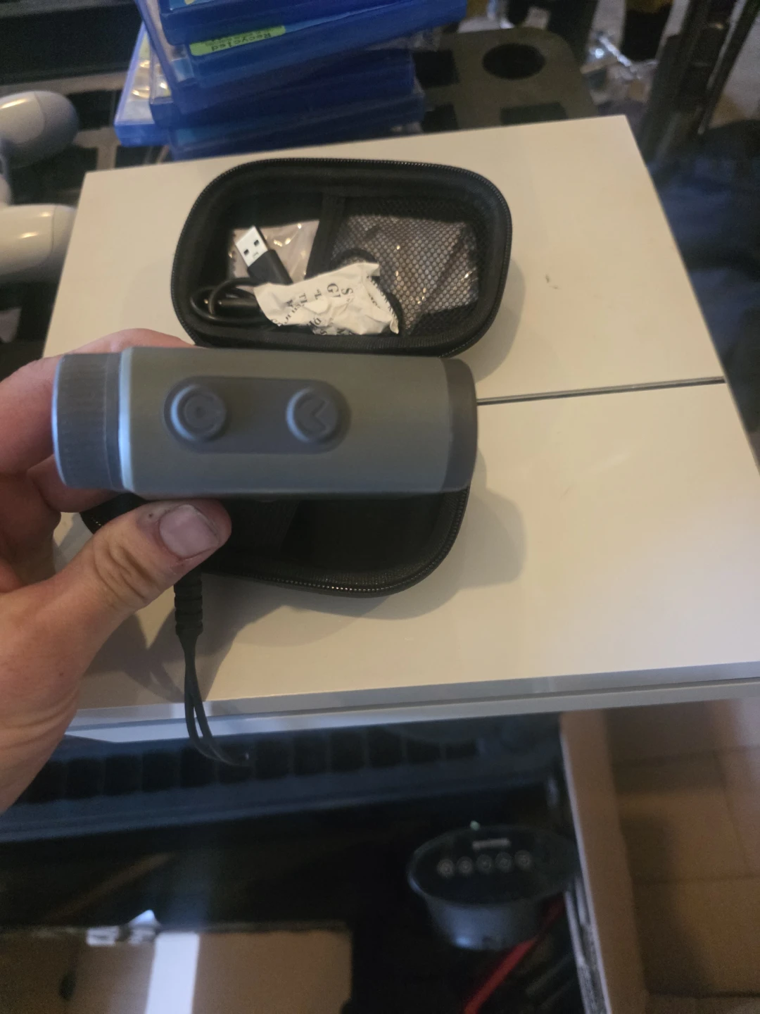 Inkema Rangefinder with Case and USB Cable - photo 3