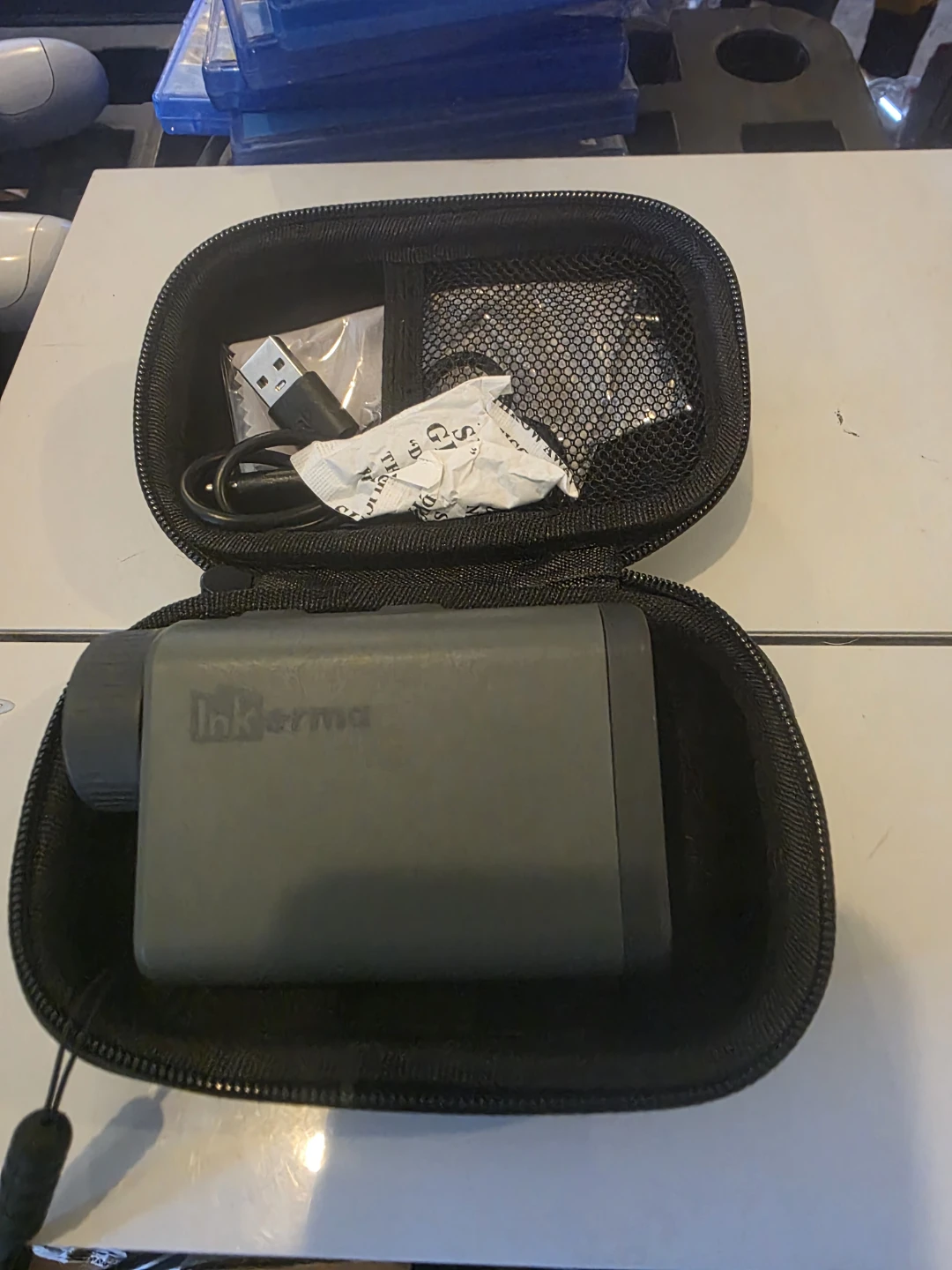 Inkema Rangefinder with Case and USB Cable - photo 5