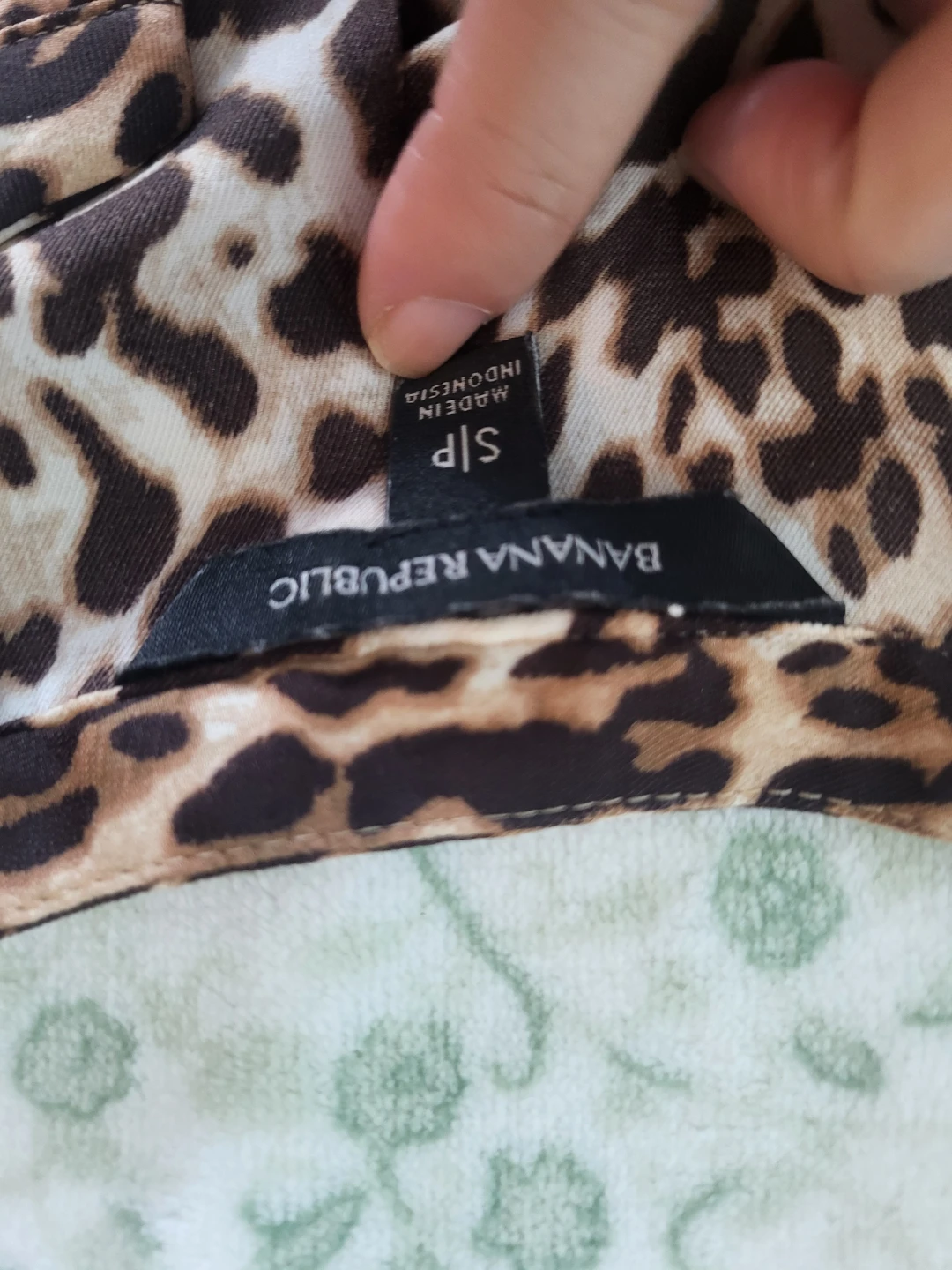 Banana Republic Leopard Print Blouse small - photo 2