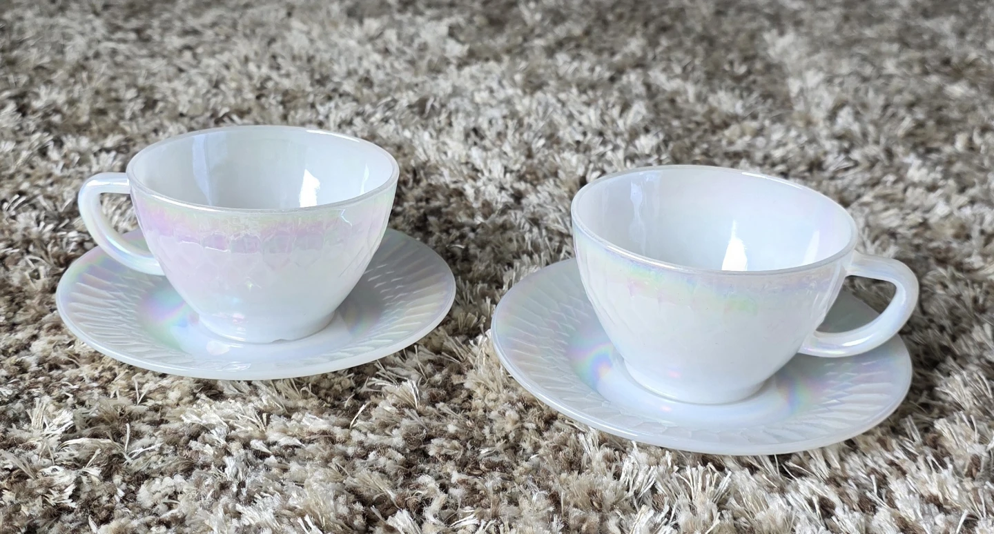Vintage Federal moonglow tea cups and saucers - photo 2