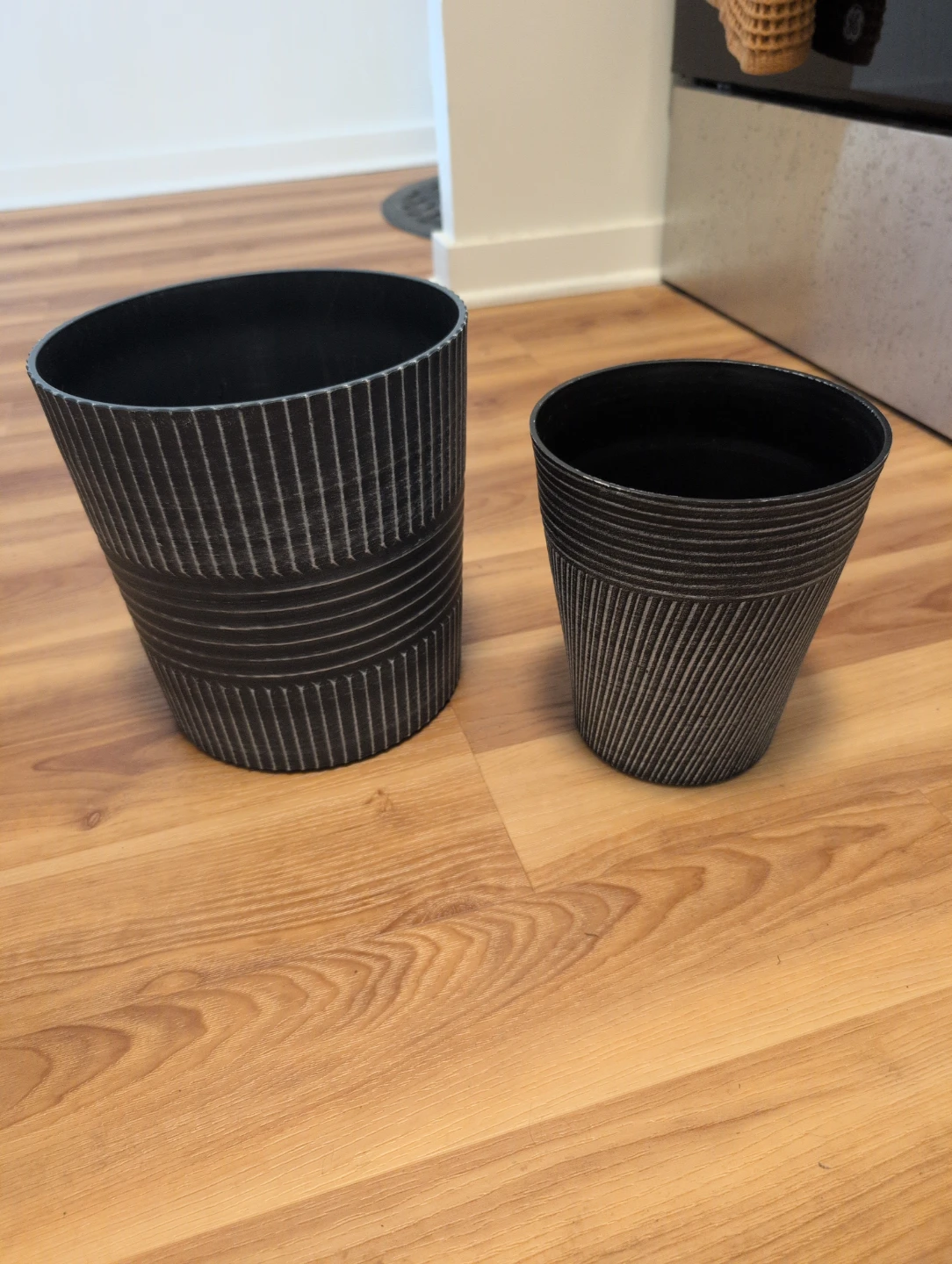 Set of 2 Black Decorative Planters