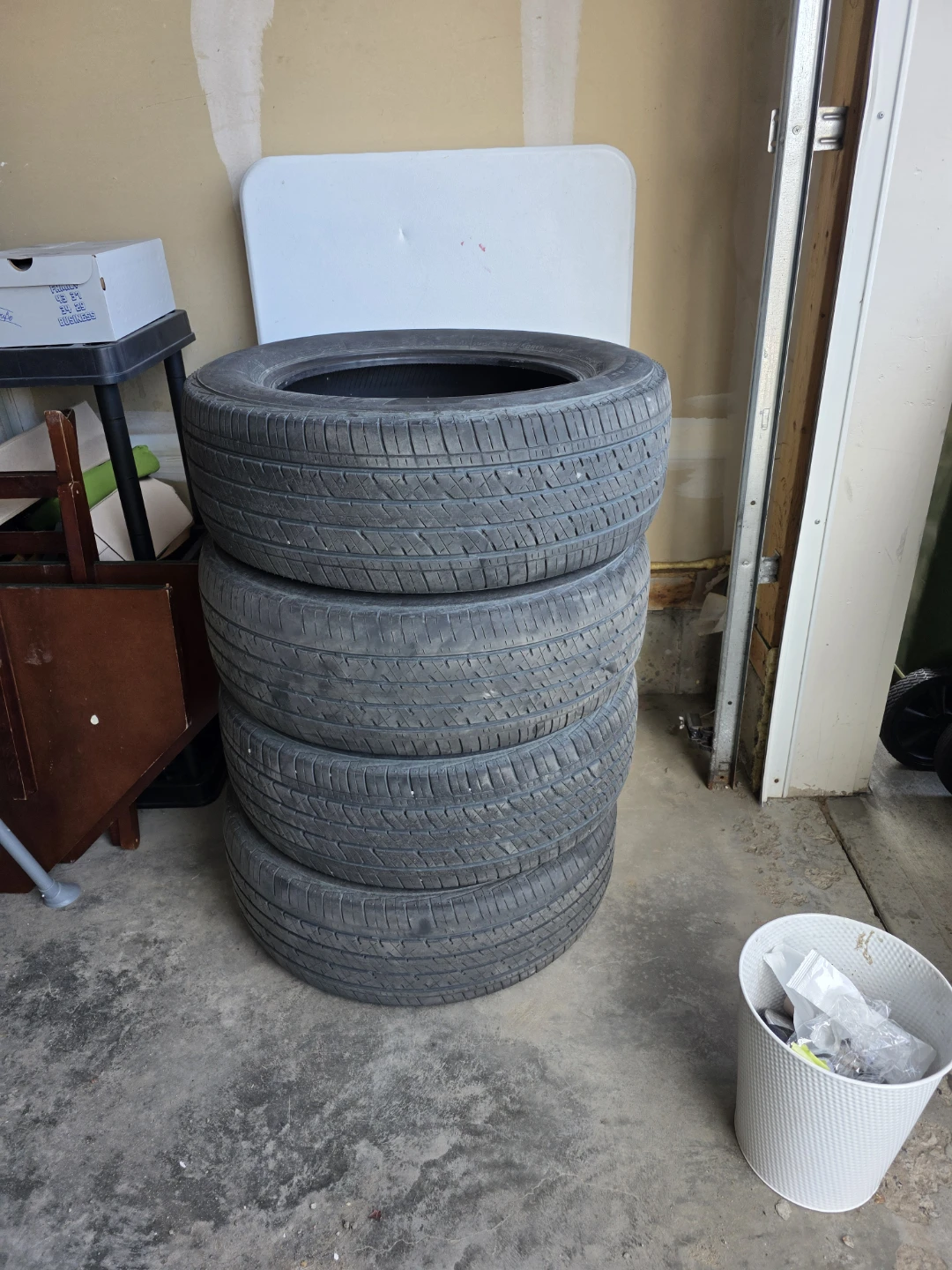 Four Bridgestone Tires 245/60/r18