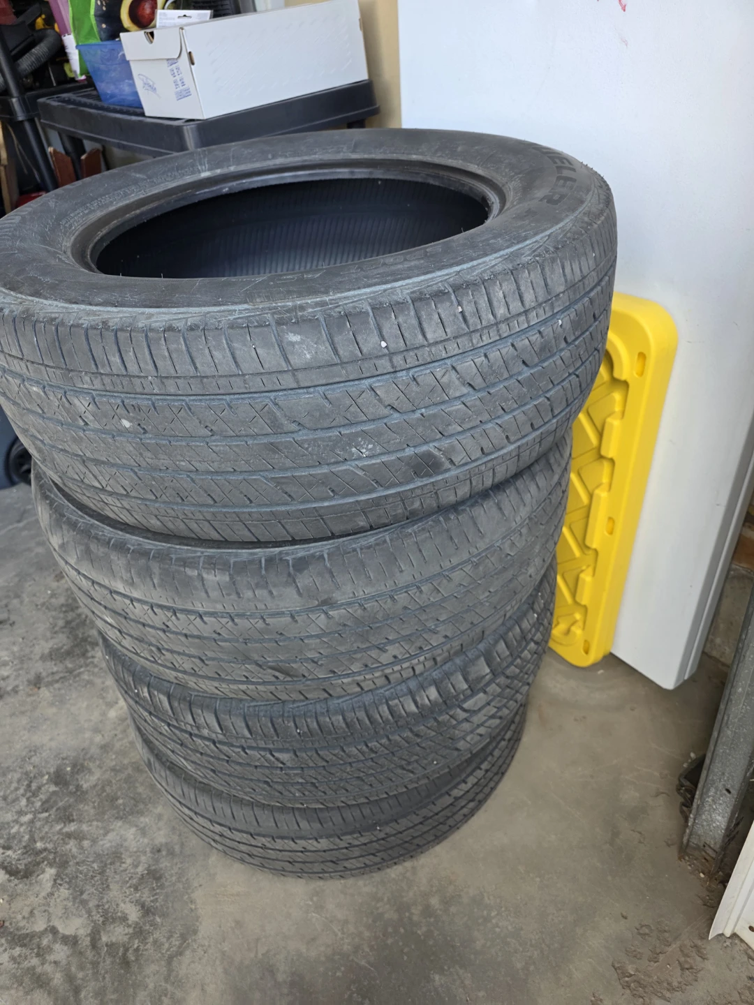 Four Bridgestone Tires 245/60/r18 - photo 3